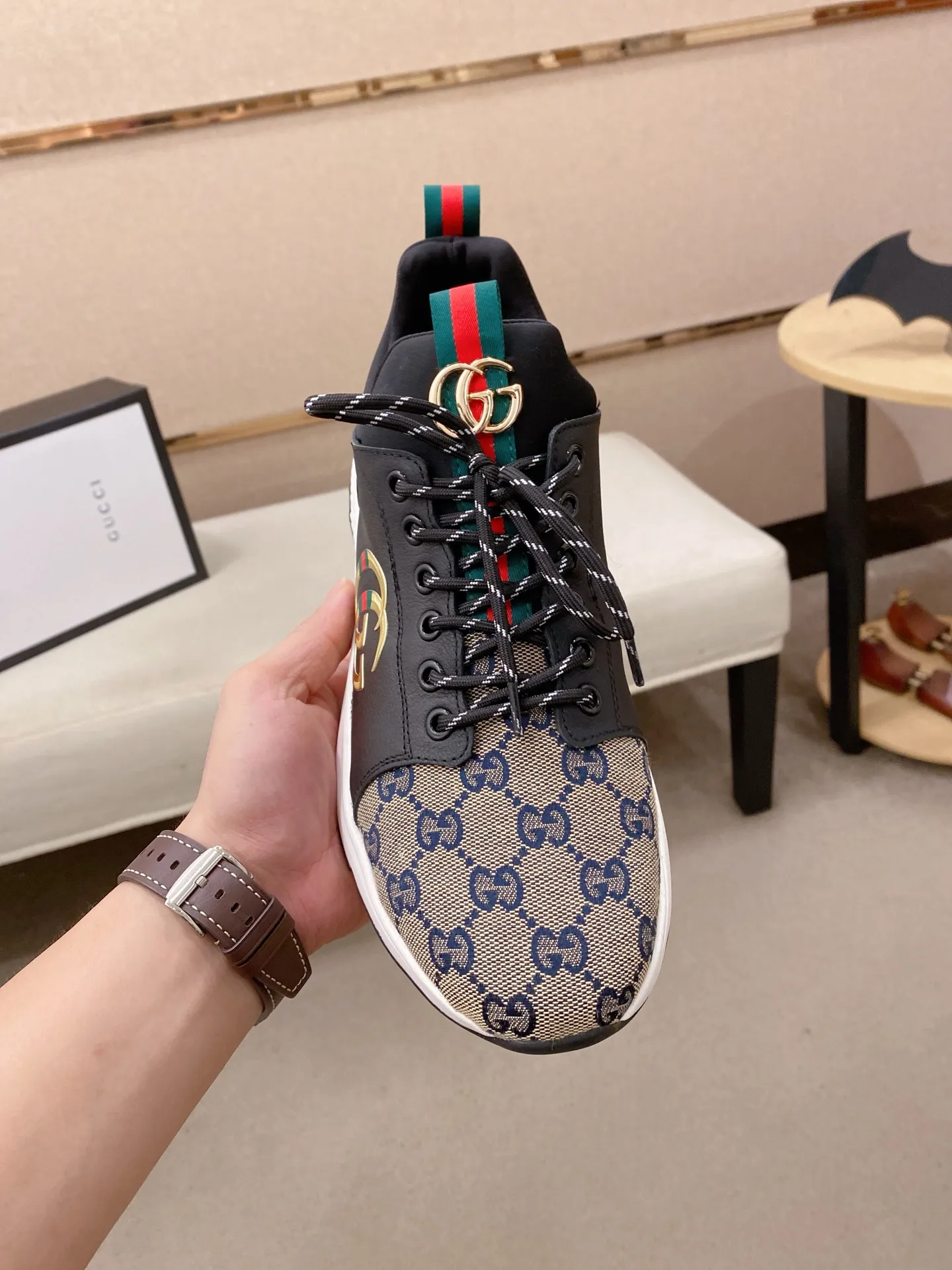 Men's clothing and shoes💰:462💰 (GUCCI) The latest model from the official website🎁🎁Casual and fashionable men's shoes👟, hot style💥The version is simple and elegant, exclusive for trendy men. The unique latest brand elements from the official website👑Original Gucci decoration, fashionable and generous, the fabric is original cowhide ✅Mesh breathable lining, the official website specifies wear-resistant casual outsole, the classic model is taken in kind at the counter🎬38-44 (can be customized for 45 non-refundable)